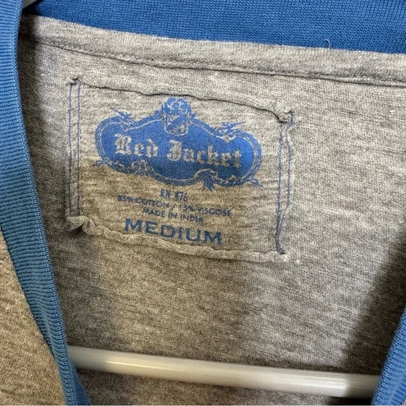 Red Jacket Gray Blue Chicago Cubs Baseball Graphic Burnout Short Sleeve Shirt M - Picture 9 of 9